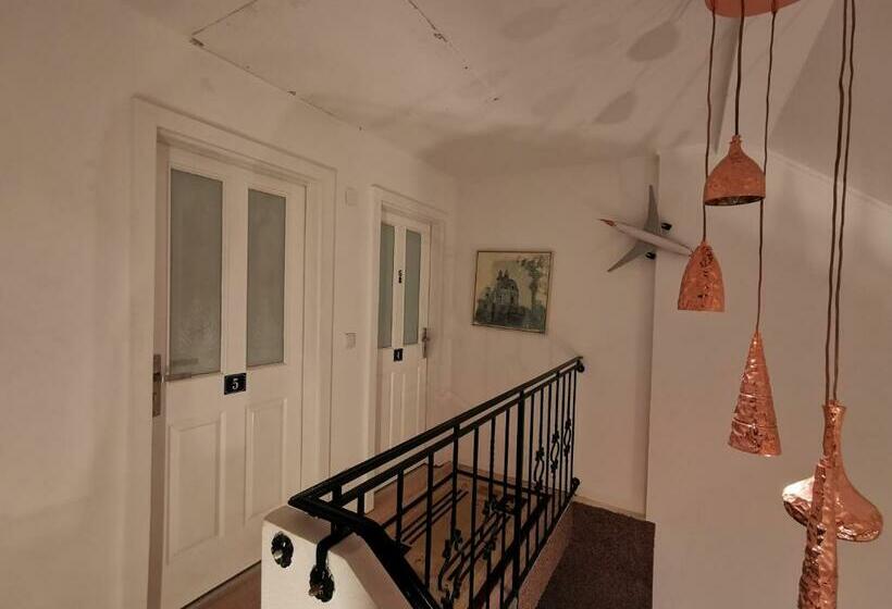 غرفة قياسية, Pension Föhrenhain