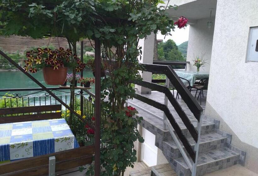 آپارتمان 3 خوابه, Prenoćište Na Drini Foča