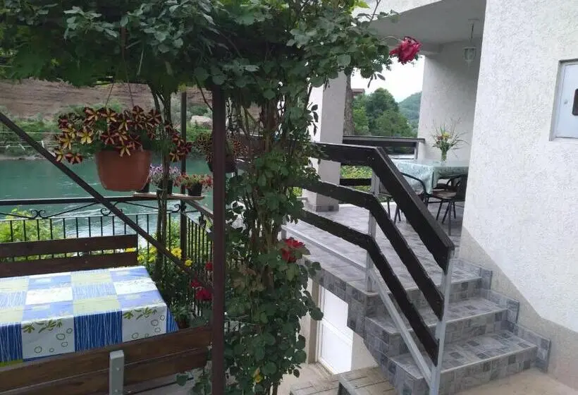 آپارتمان 3 خوابه, Prenoćište Na Drini Foča
