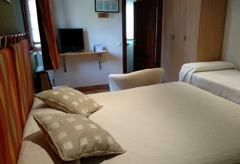 חדר סטנדרט לשלושה, Pension Zelaigane