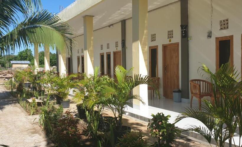 اتاق سوپریور, Gio's Place