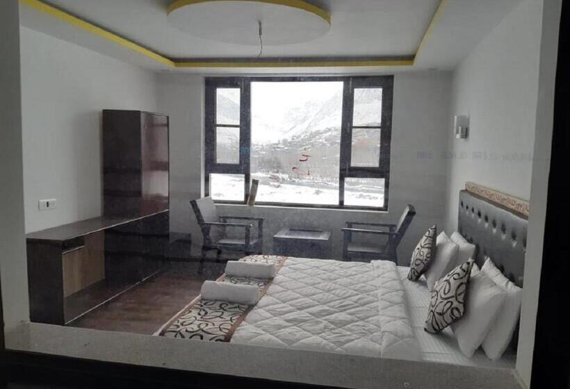 Номер Deluxe, The White Castle Kargil