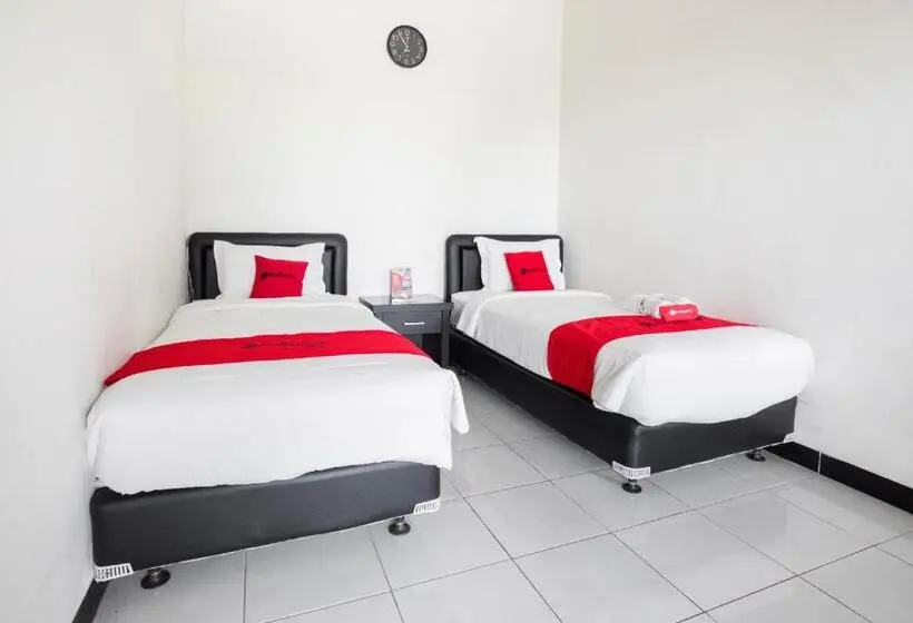 Chambre Standard, Reddoorz Plus @ Purwodadi