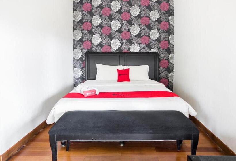 Номер Economy, Reddoorz Plus @ Purwodadi