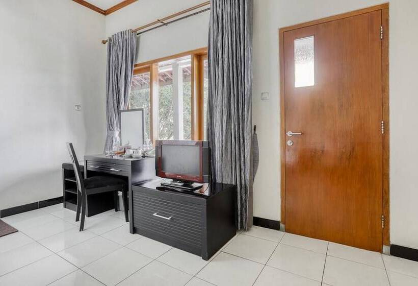 Номер Стандарт, Reddoorz Plus @ Purwodadi