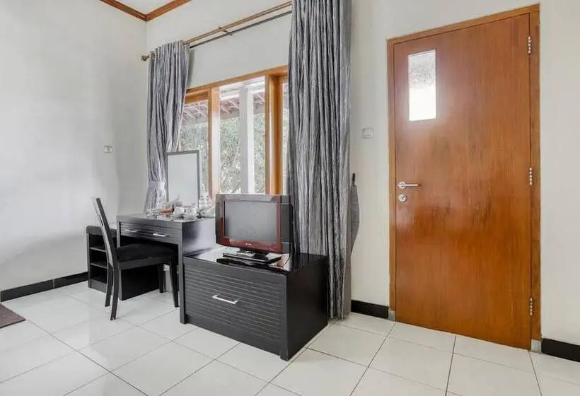 Chambre Standard, Reddoorz Plus @ Purwodadi