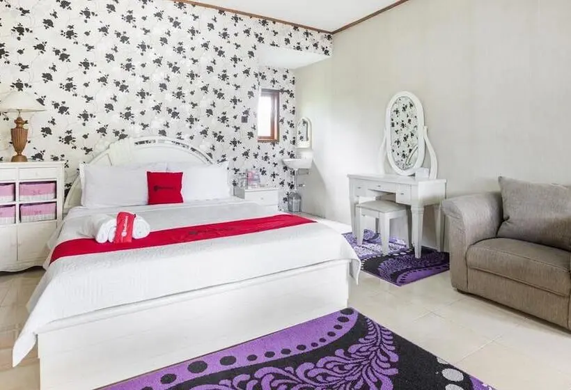 Chambre Deluxe, Reddoorz Plus @ Purwodadi