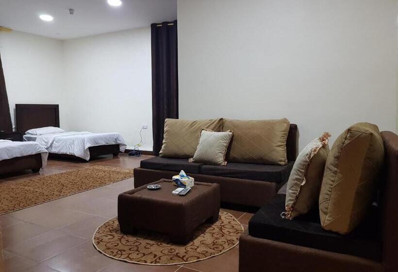 اتاق استاندارد سه نفره, Siveen