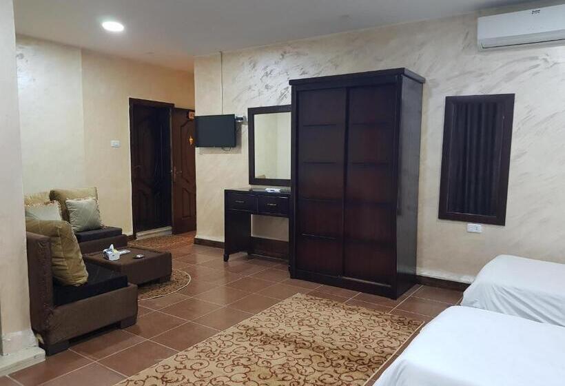 اتاق استاندارد سه نفره, Siveen