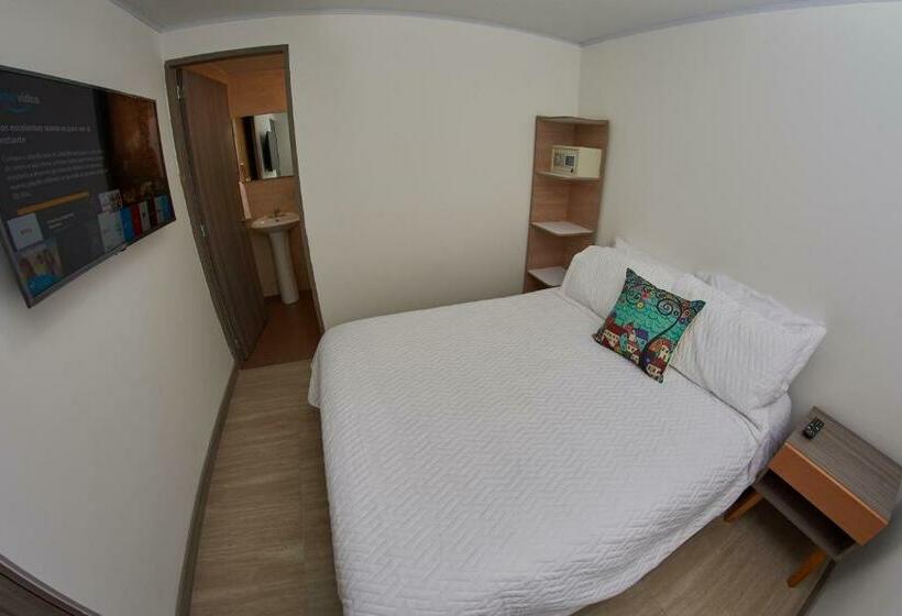 Номер Стандарт, Mr. Huésped