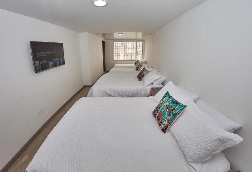 Семейный Номер, Mr. Huésped