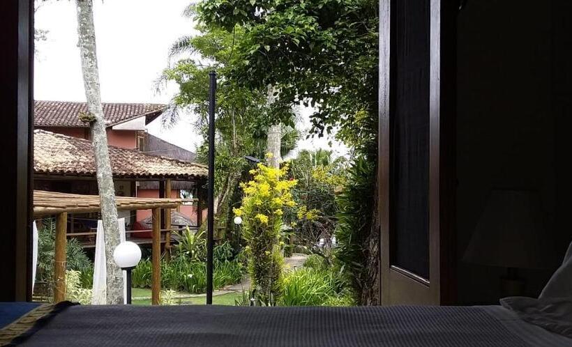 اتاق استاندارد سه نفره, Refúgio Guest House