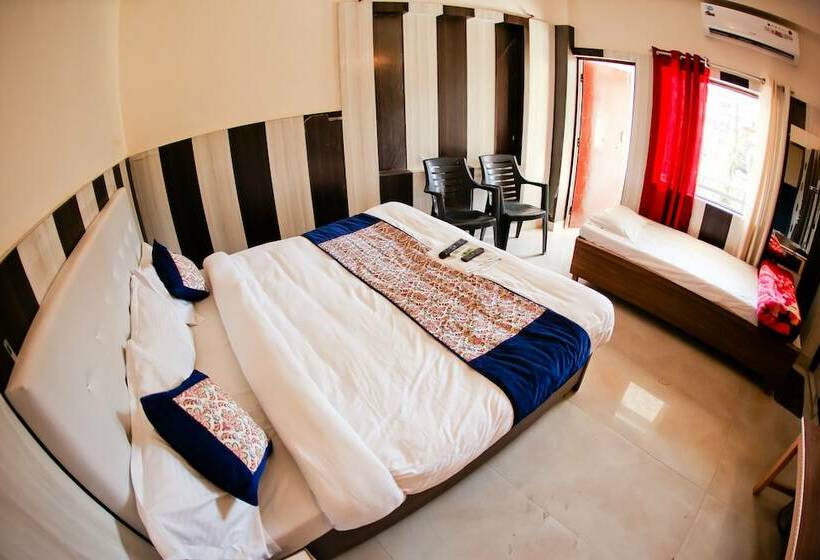 Quarto Deluxe, Ln Hotel And Restaurant   Hostel