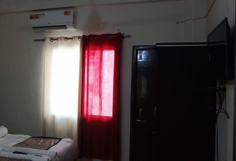 Quarto Deluxe, Ln Hotel And Restaurant   Hostel