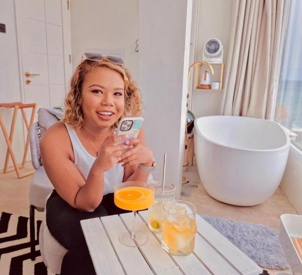 Yandan Deniz Manzaralı Delüks Oda, Sugarsea Inn & Dive Shop