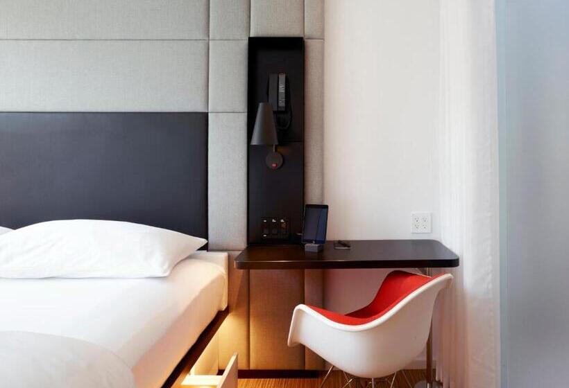 اتاق استاندارد با تخت بزرگ, Citizenm Geneva