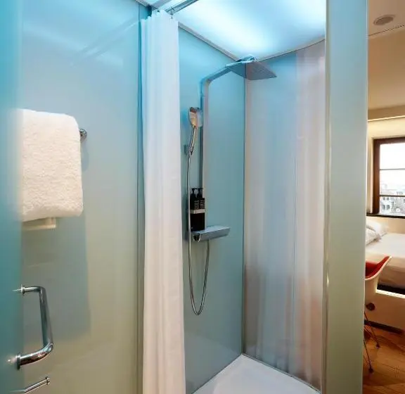 اتاق استاندارد با تخت بزرگ, Citizenm Geneva