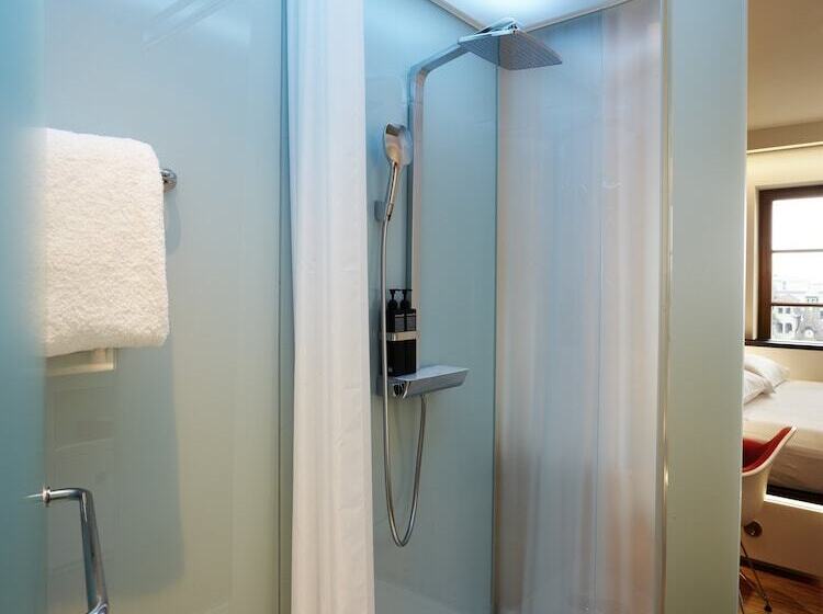 اتاق استاندارد با تخت بزرگ, Citizenm Geneva