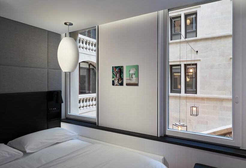 اتاق استاندارد با تخت بزرگ, Citizenm Geneva