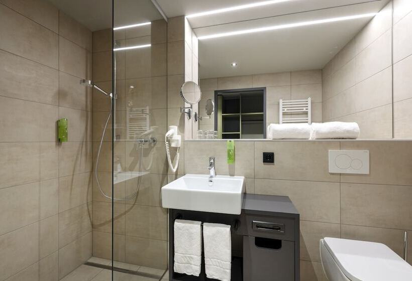 غرفة قياسية فردية, Jufa Hotel Laterns   Klangholzhus