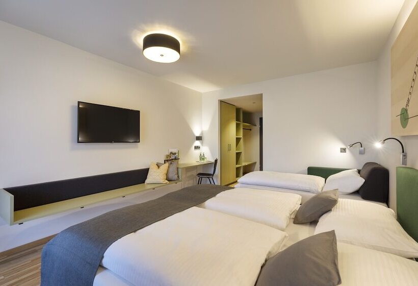 غرفة قياسية ثلاثية, Jufa Hotel Laterns   Klangholzhus