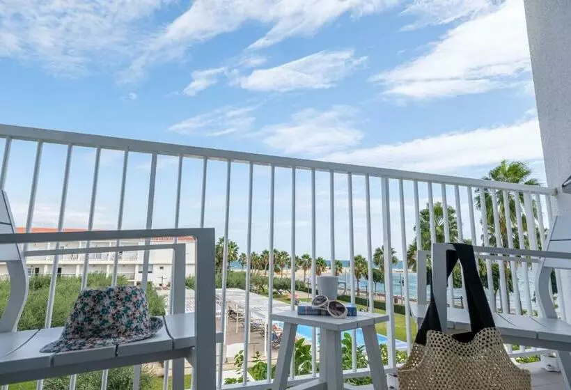 اتاق استاندارد با چشمانداز دریا, Estival Eldorado Resort