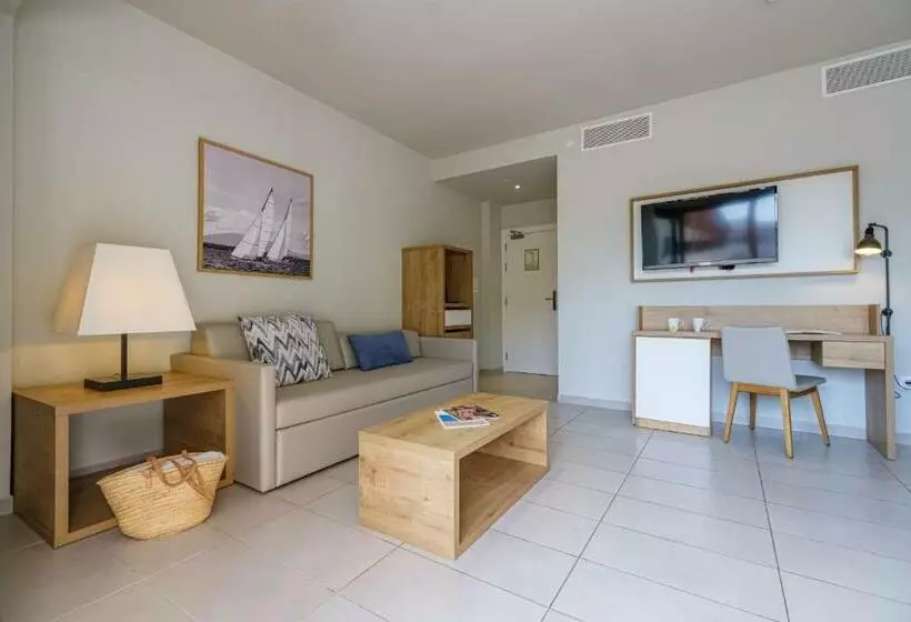 سوییت جونیور, Estival Eldorado Resort