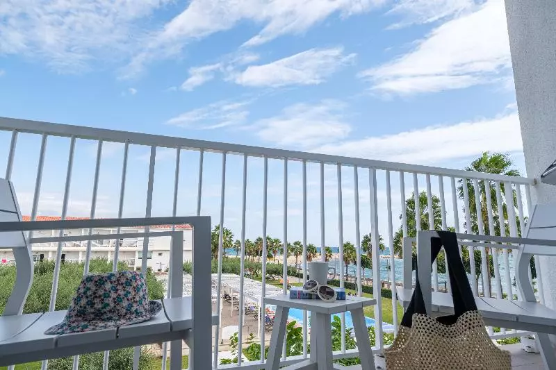 اتاق استاندارد با چشمانداز دریا, Estival Eldorado Resort