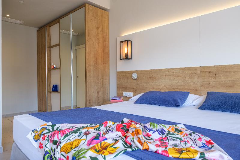 جناح جونيور, Estival Eldorado Resort