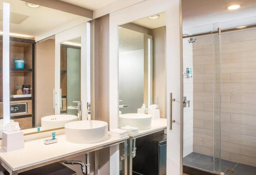 Номер Стандарт, Aloft New York Laguardia Airport