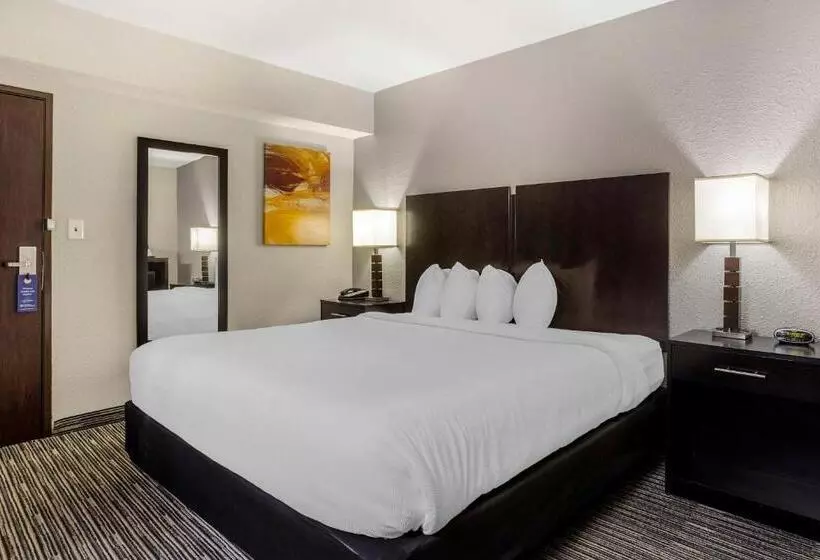 身障者適用キングサイズベッドルーム, Best Western Plus Jonesboro Inn And Suites