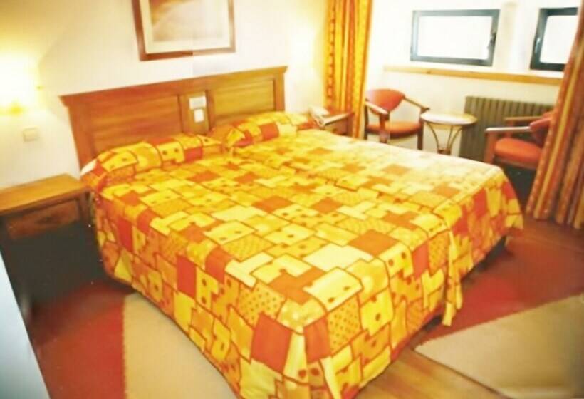 غرفة قياسية, Hospedería Del Santuario De La Peña De Francia