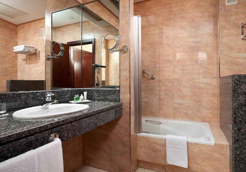 اتاق استاندارد یک نفره, Occidental Sevilla Viapol