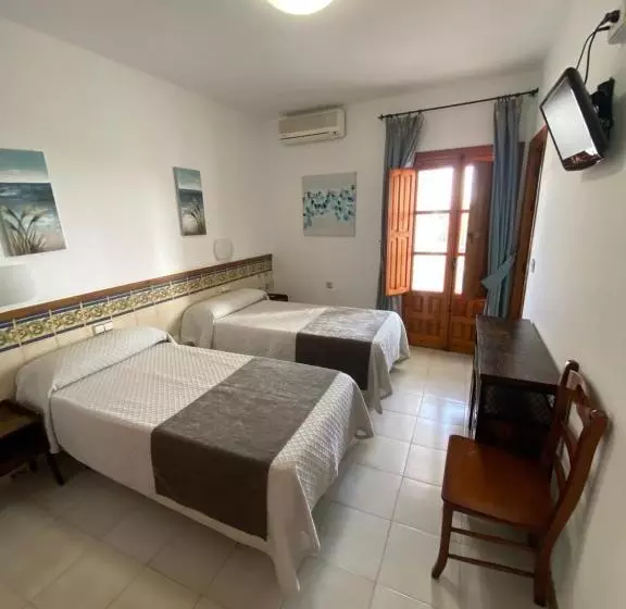 Chambre Supérieure, Simón