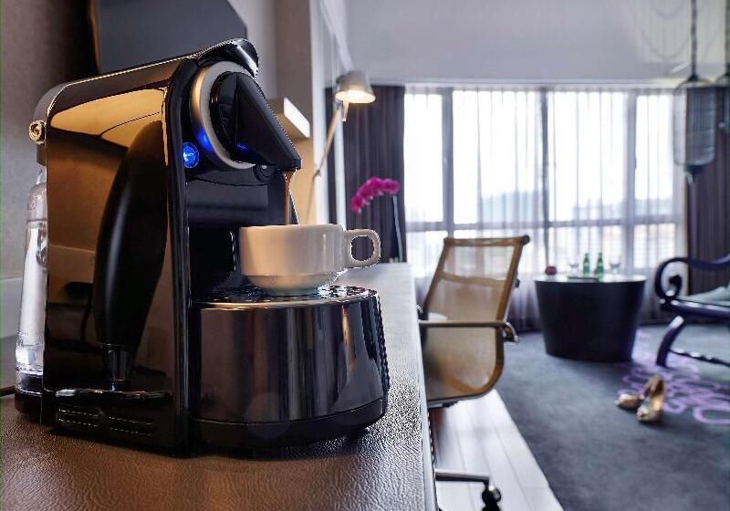 اتاق کلاب, Sofitel Saigon Plaza