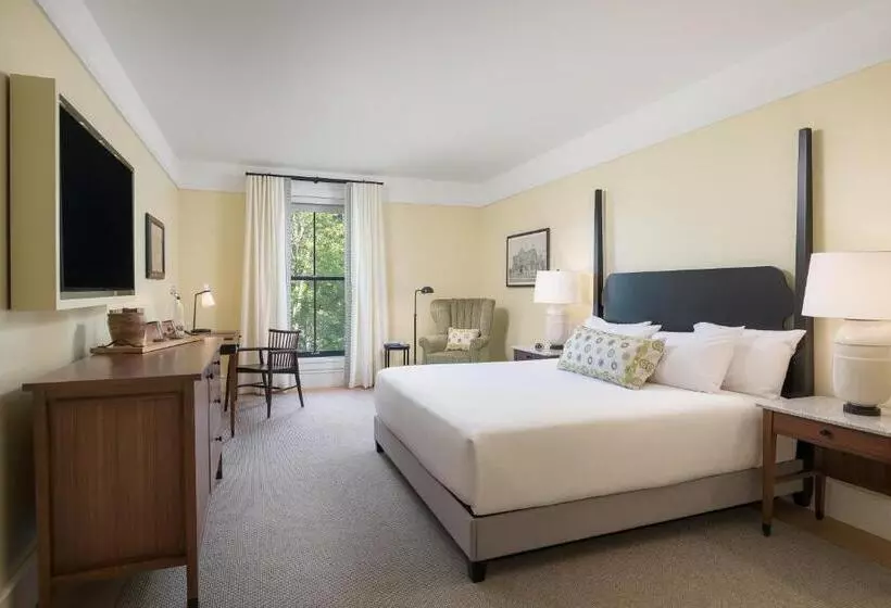 キングサイズベッドのスタンダードルーム, The Williams Inn