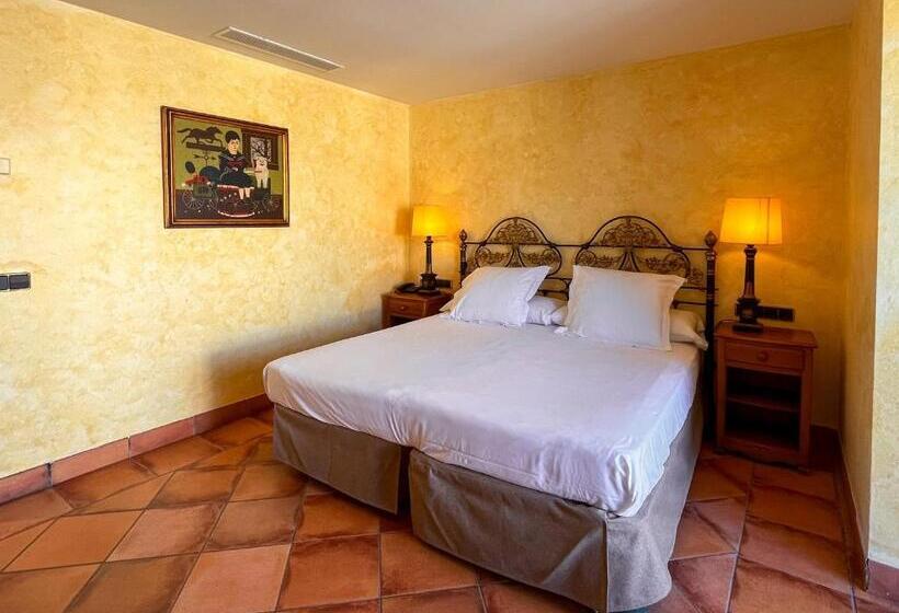 Quarto Estandar com Terraço, Vila De Tossa