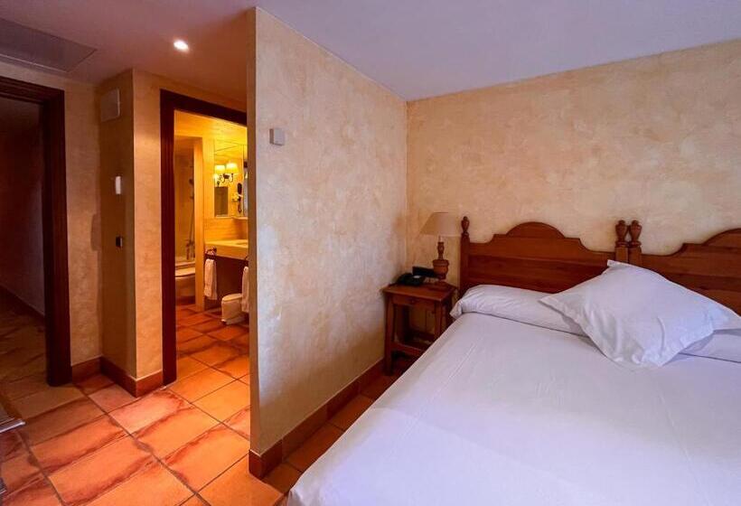 Quarto Basic, Vila De Tossa