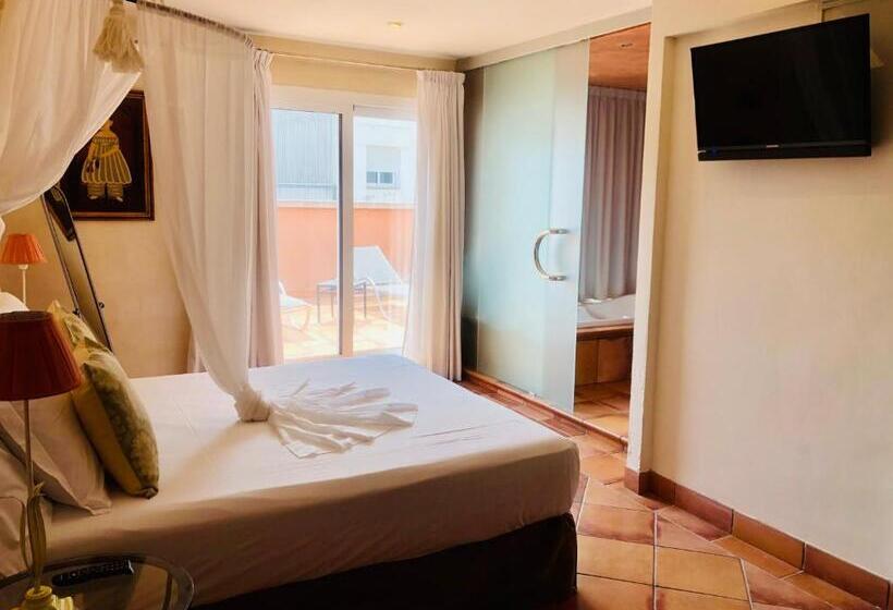 Suíte Júnior, Vila De Tossa