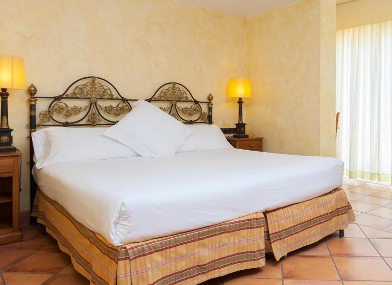 Quarto Estandar com Sacada, Vila De Tossa