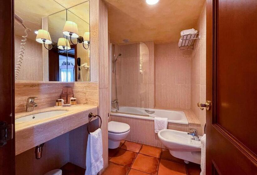 Quarto Estandar com Terraço, Vila De Tossa