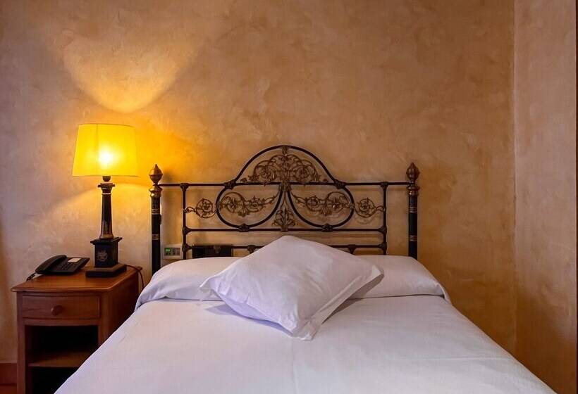 Quarto Estandar Individual, Vila De Tossa