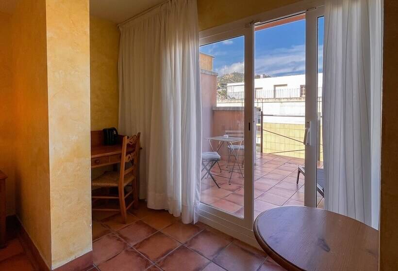 Quarto Estandar com Terraço, Vila De Tossa