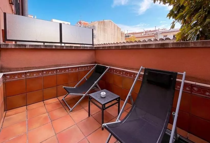 Habitació Triple Estàndard amb Balcó, Vila De Tossa