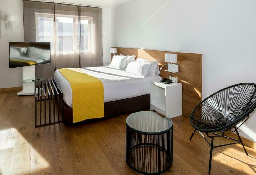 سوییت جونیور, Rafaelhoteles Atocha