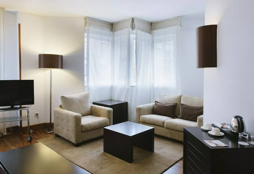 سوییت جونیور, Rafaelhoteles Atocha