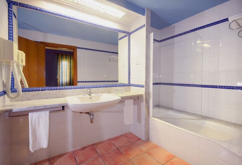 דירת חדר, Vibra Blanc Palace