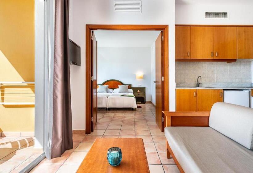 דירת חדר, Vibra Blanc Palace