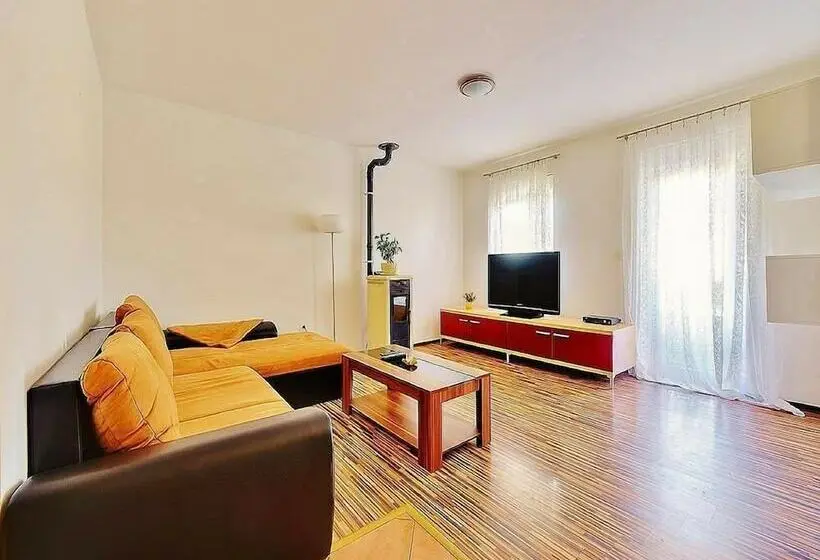 １ベッドルームアパートメント, Apartment Lenka / Three Bedroom