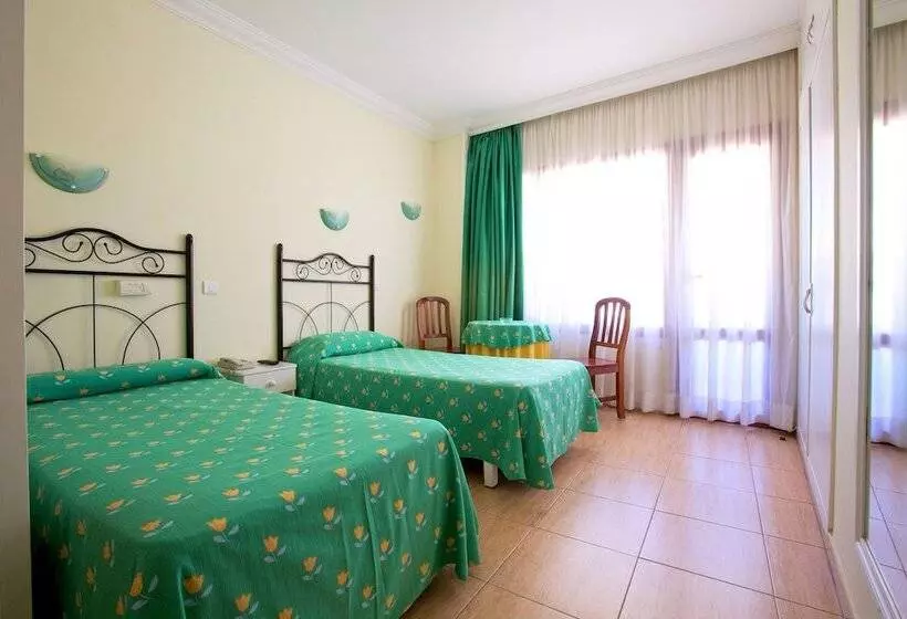 استودیوی استاندارد, Apartamentos Tinoca